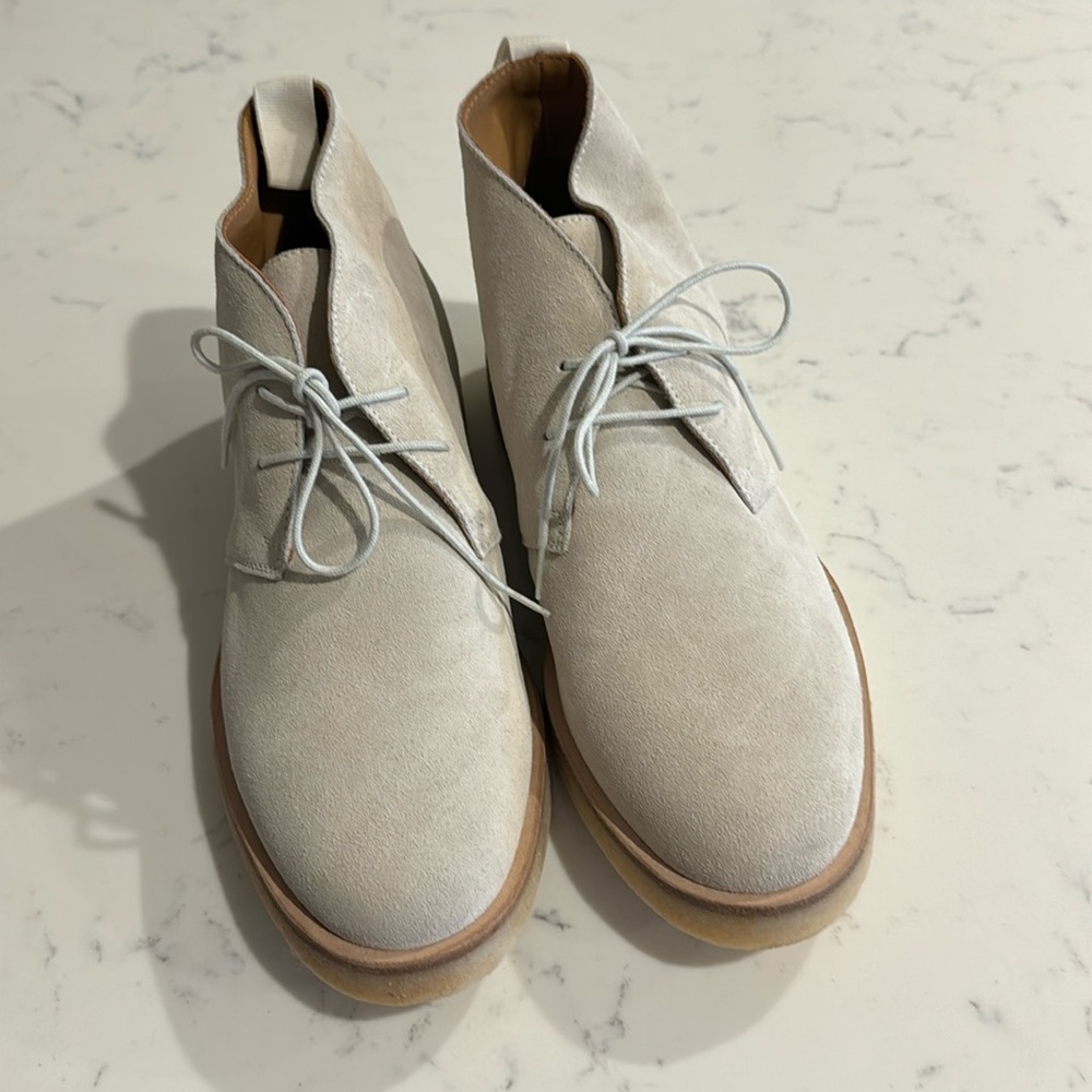 Common Projects Chukka Off-White Suede. Men’s Size 8. Never been used.